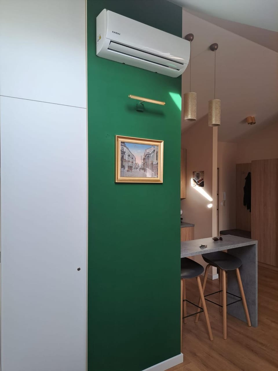 Apartament Ceglany - centrum, prywatne miejsce parkingowe, klimatyzacja Apartment in Poland