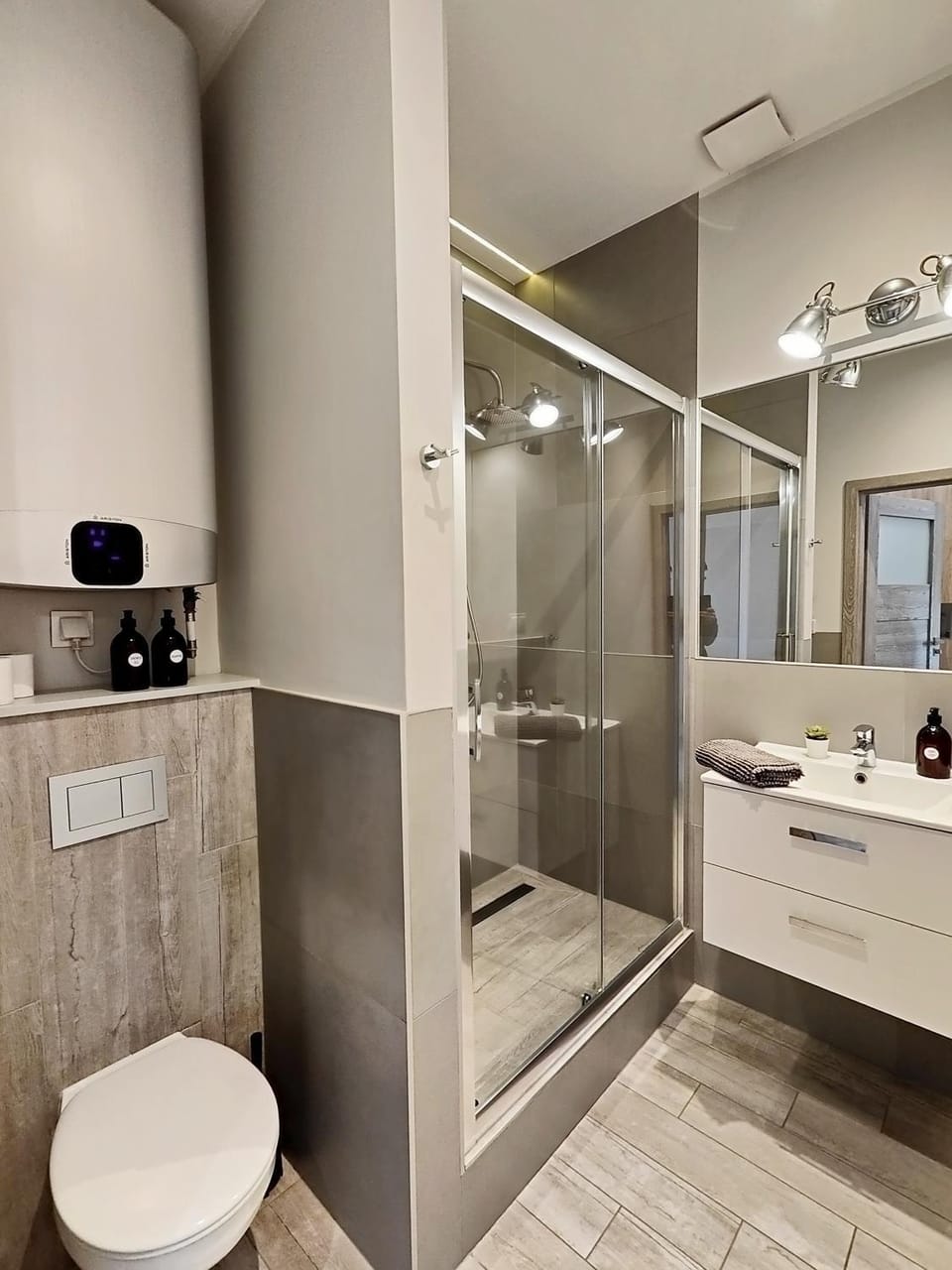 Shower, Bathroom