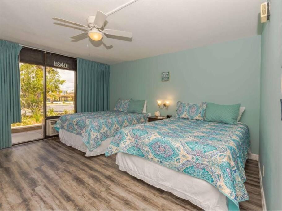 Benjamin's Pier at Laguna Reef Resort Apartment hotel in Rockport