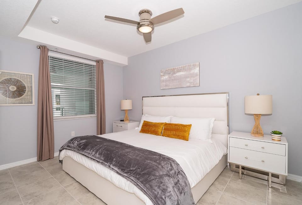 3111-302HM Storey Lale Condo 2 Beds & 2 Baths Apartment in Kissimmee