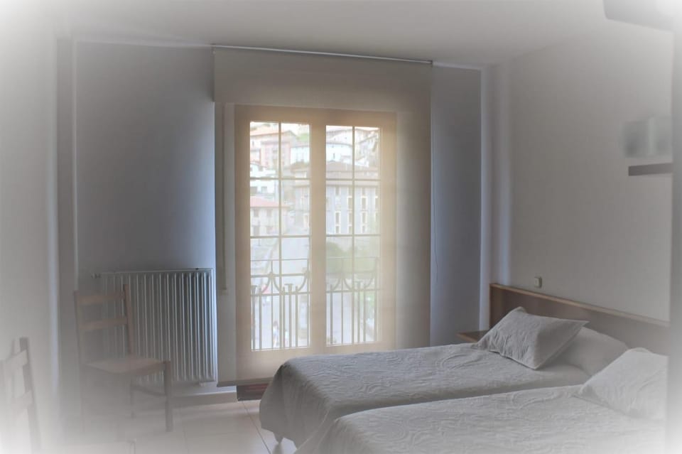 Cascadas de Puente Ra Bed and Breakfast in La Rioja