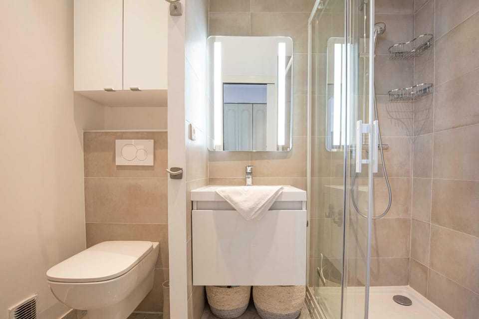Toilet, Bathroom