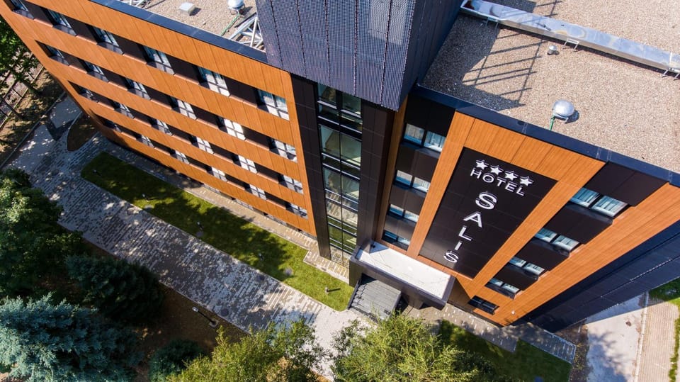 Property building, Facade/entrance, Bird's eye view