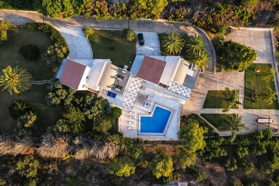 Property building, Bird's eye view, Garden, Table tennis, Swimming pool