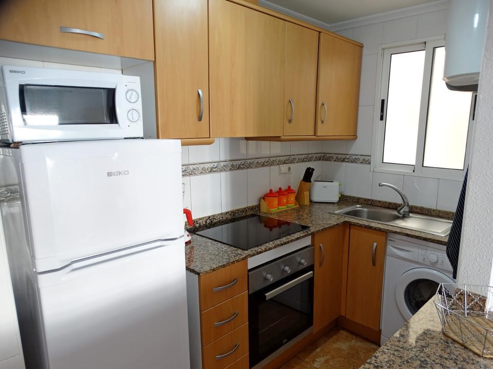 Kitchen or kitchenette, minibar, pet friendly, stove, toaster
