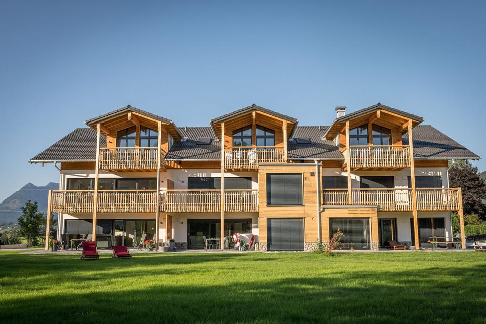 Property building, Facade/entrance, Natural landscape, Decorative detail