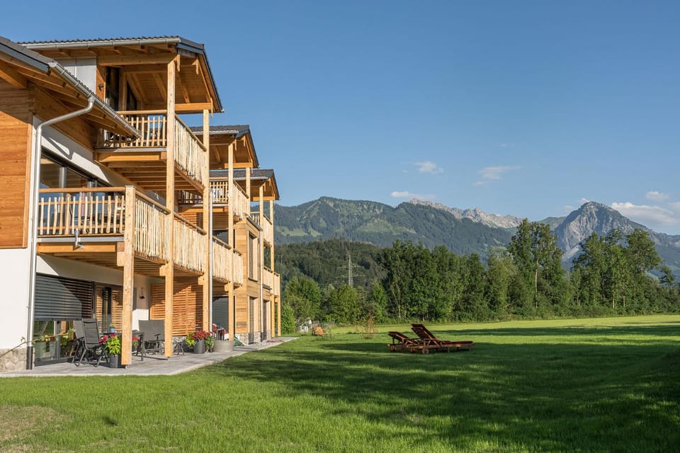 Property building, Facade/entrance, Decorative detail, Garden view, Mountain view