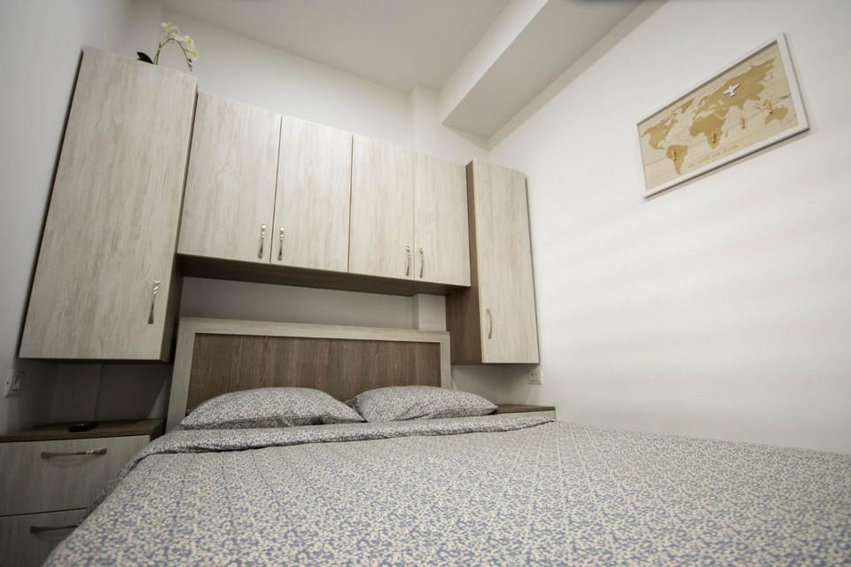 Bed, wardrobe