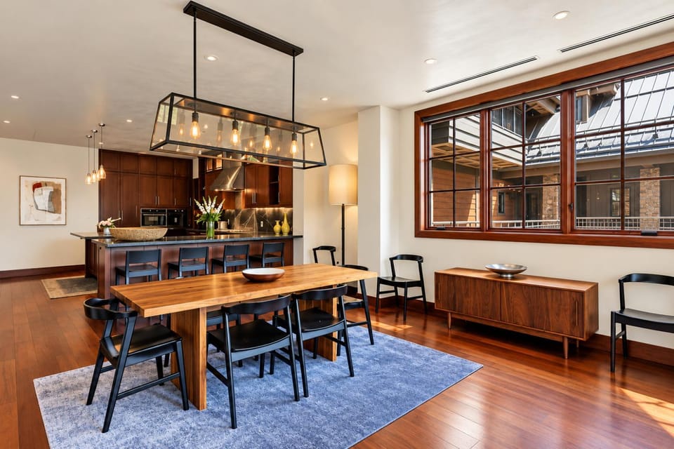 Platinum Vail Solaris 3 Bedroom With Den Vacation Rental Set At The Base Of The Mountain Just Steps From The Gondola Apartment in Vail