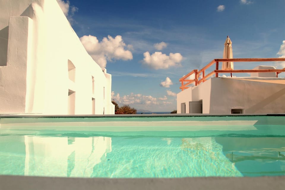 Property building, Swimming pool, Swimming pool