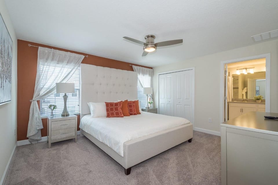 4964RS Townhouse 4 Beds & 3 Baths with Private Pool House in Kissimmee