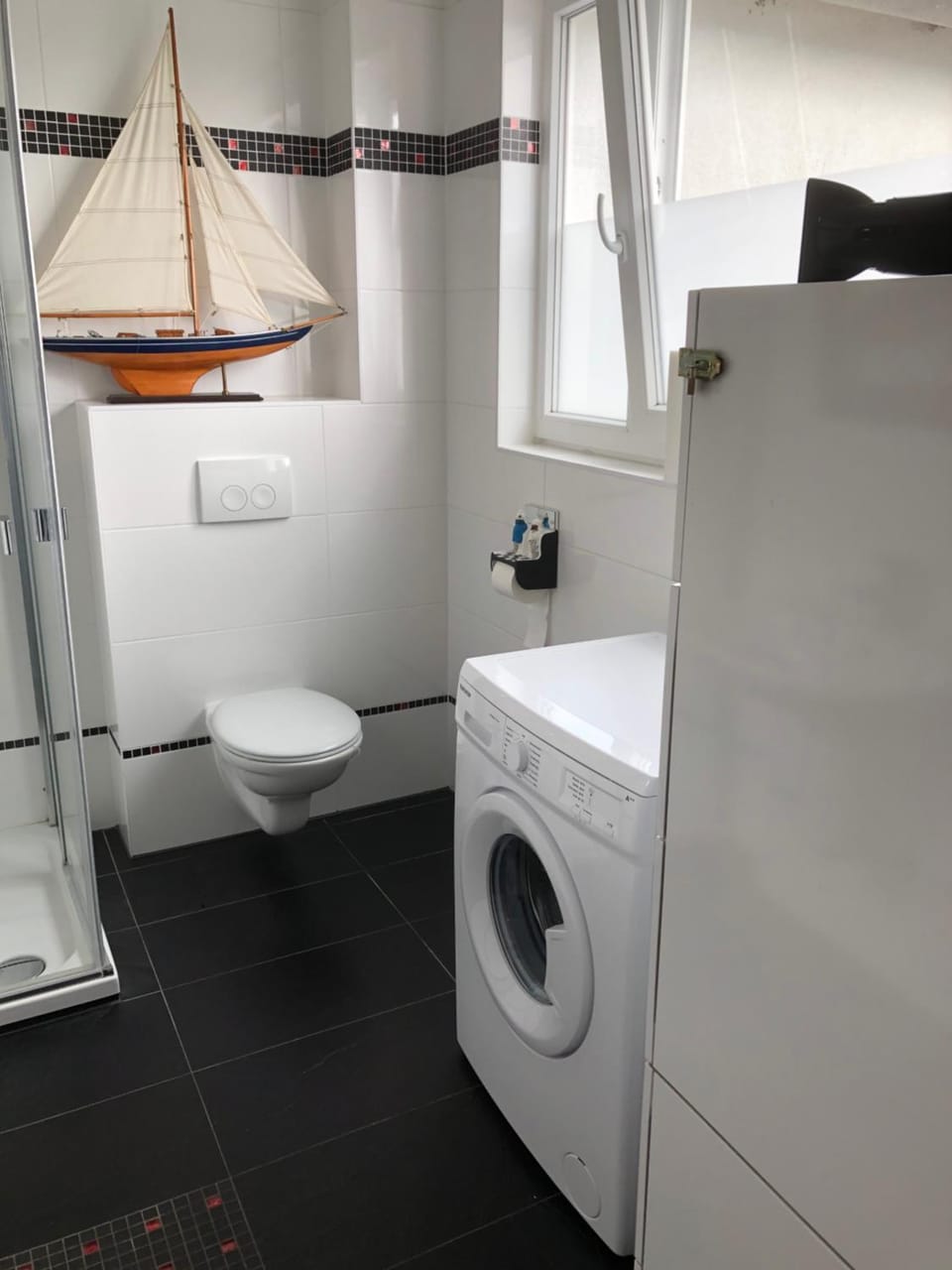 Bathroom, washing machine
