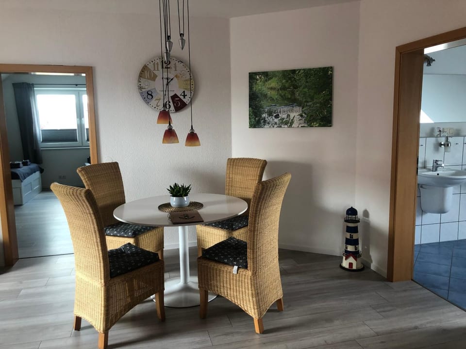 Living room, Seating area, Dining area