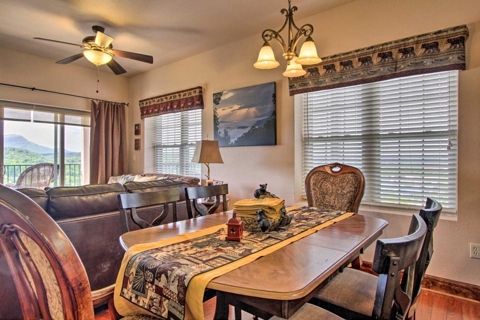 2 Mi to Attractions: Pigeon Forge Condo House in Pigeon Forge