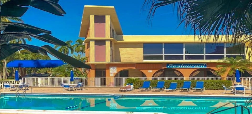 Bposhtels Hollywood Florida Hostel in Hallandale Beach