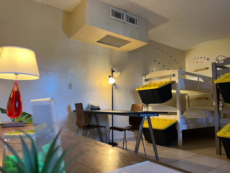 Bposhtels Hollywood Florida Hostel in Hallandale Beach