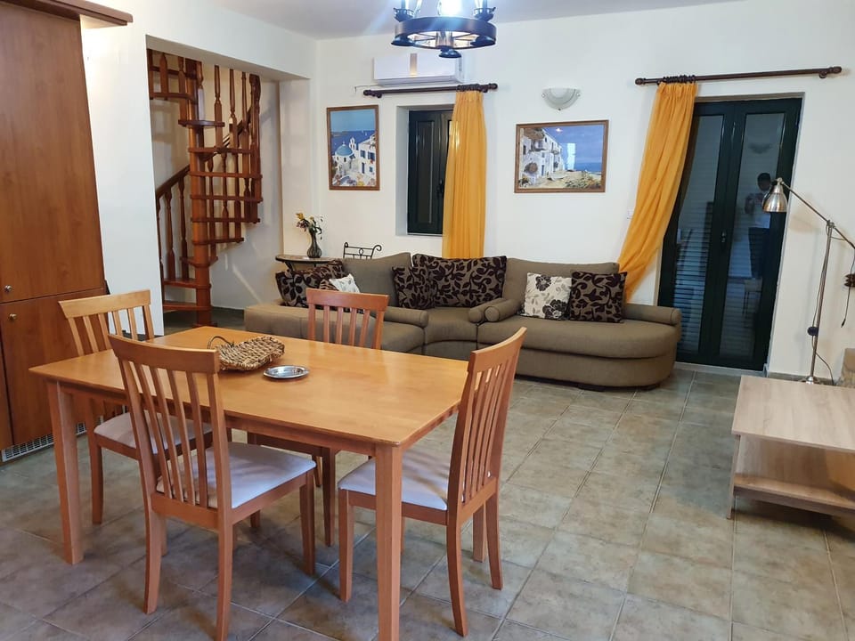 Frigano 3 Apartment in Messenia