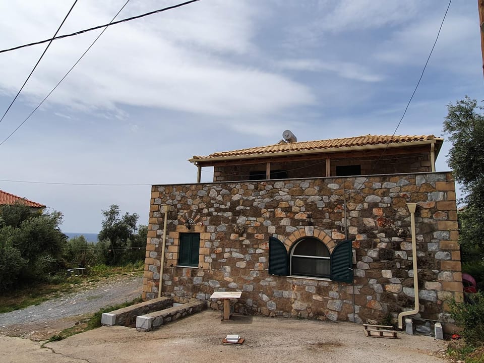 Frigano 1 Apartment in Messenia
