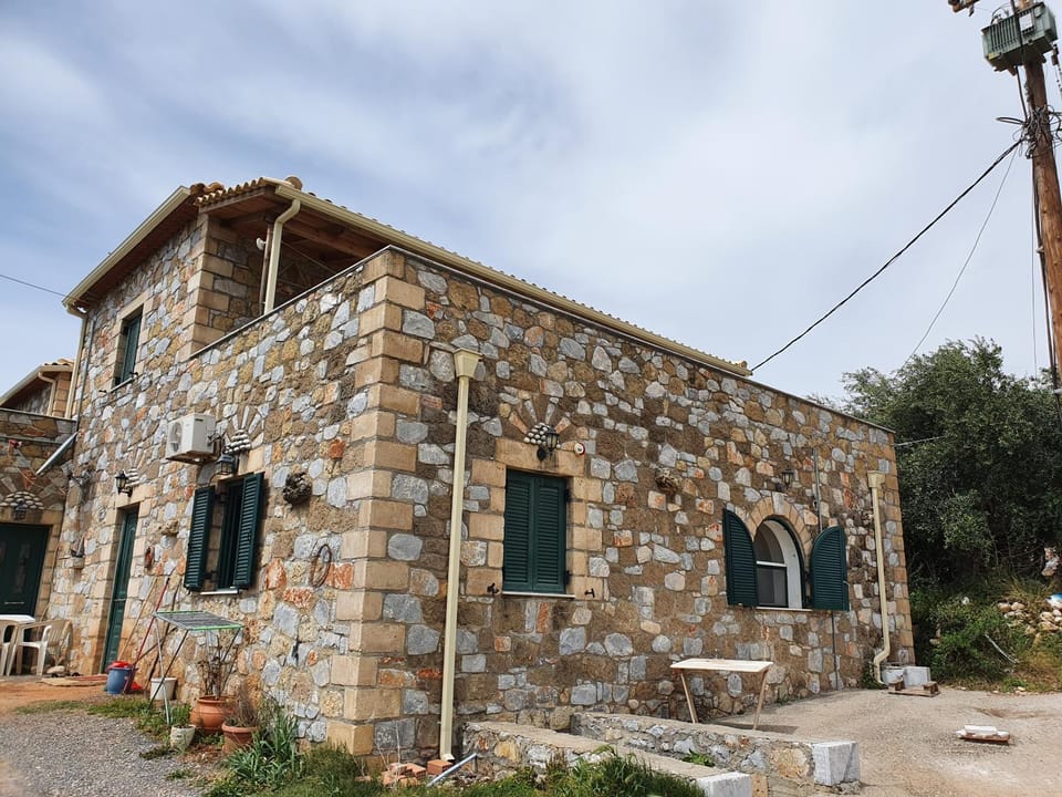Frigano 1 Apartment in Messenia