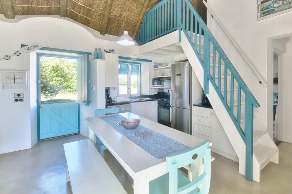 Pebbles in Langezandt, Struisbaai House in Western Cape