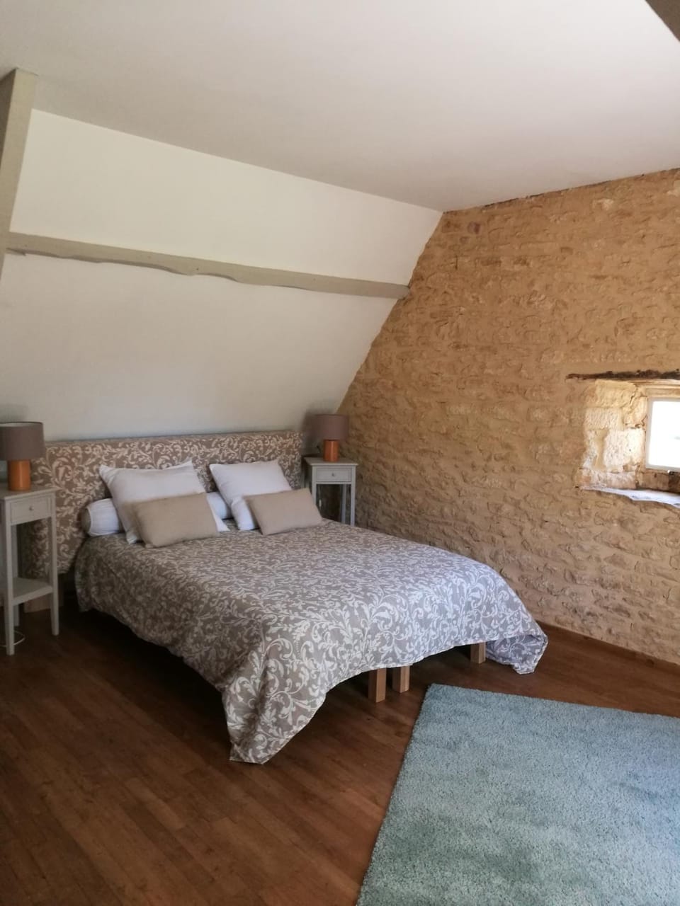 La Petite Vignolle House in Nouvelle-Aquitaine