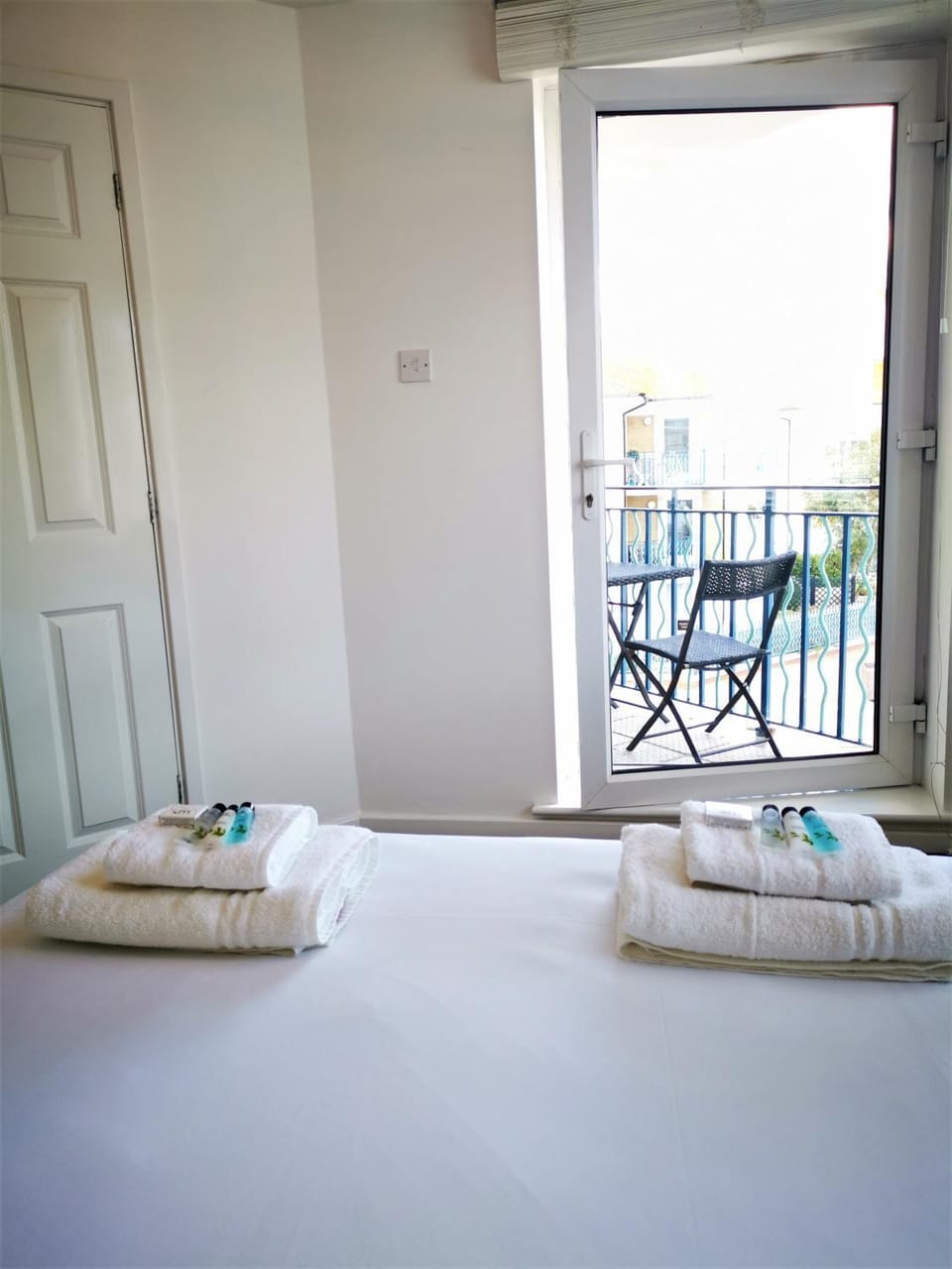 Bed, Balcony/Terrace, Bedroom