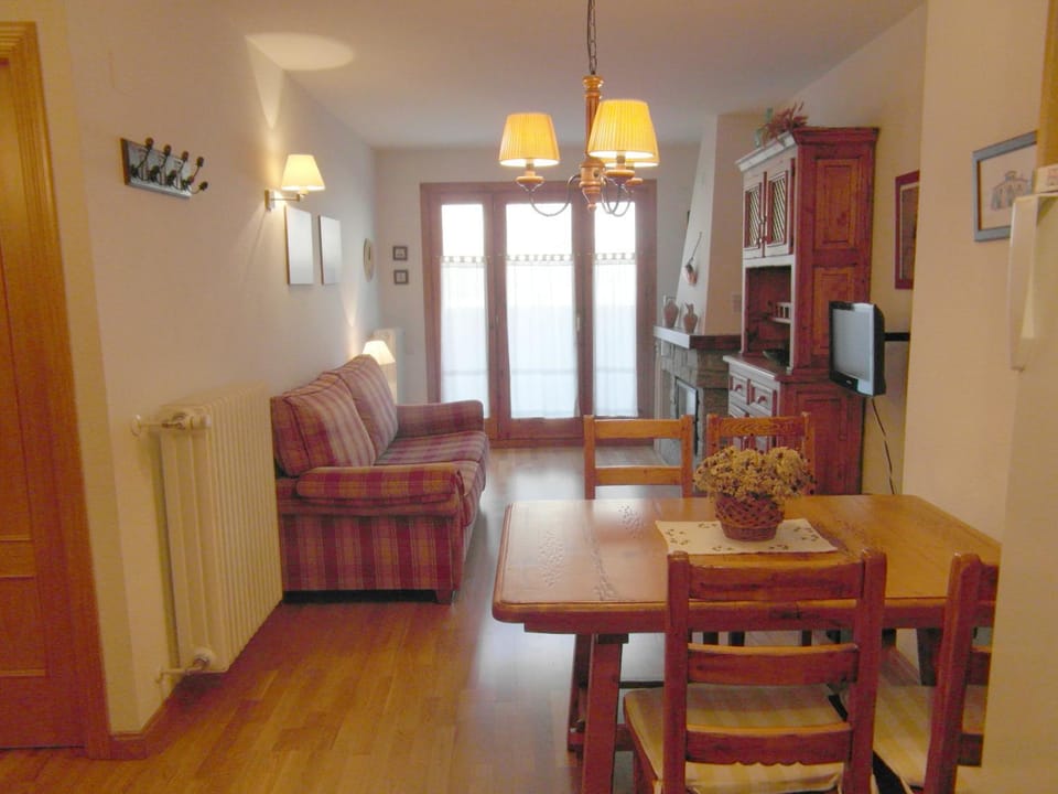 Balcony/Terrace, Kitchen or kitchenette, Living room, Photo of the whole room, Seating area, Dining area