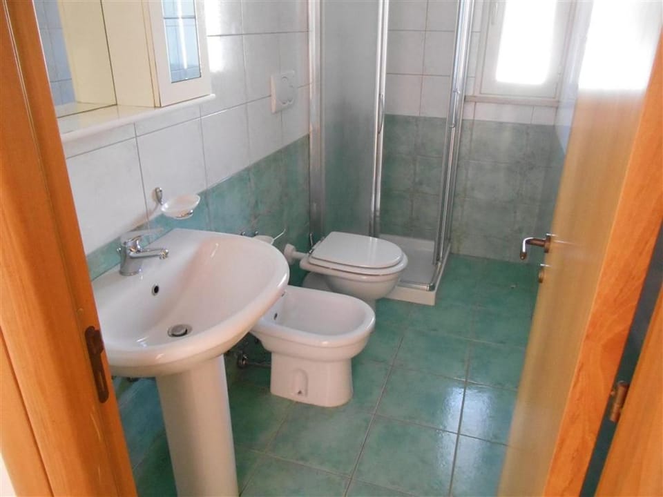 Shower, Toilet, Bathroom, bidet