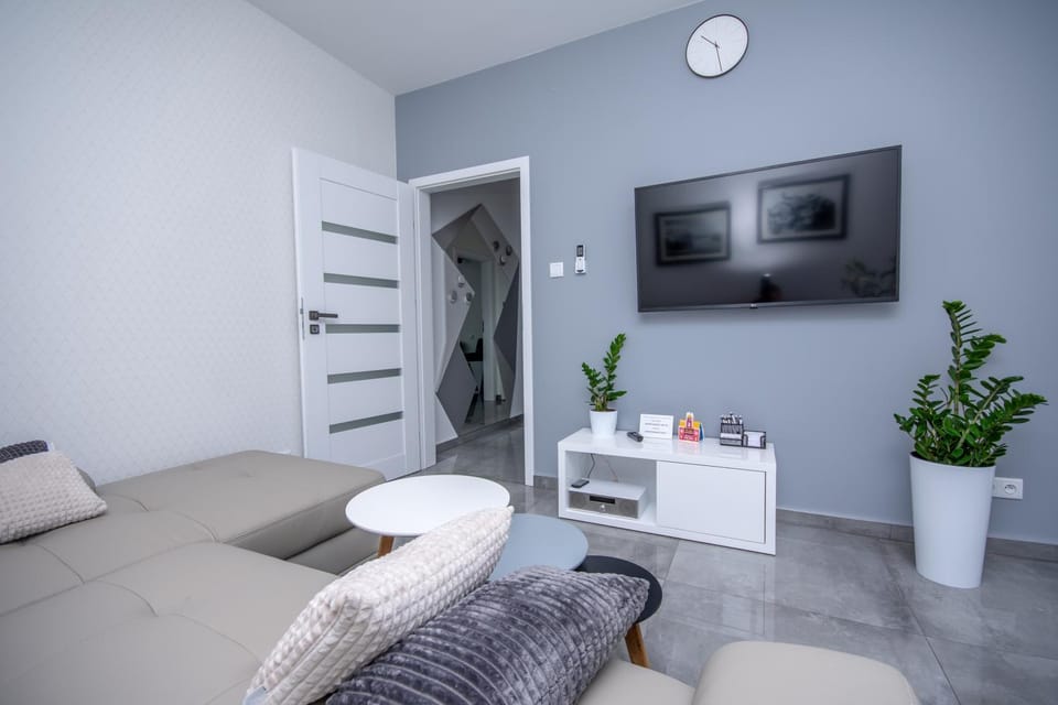 TV and multimedia, Living room, Photo of the whole room, Seating area