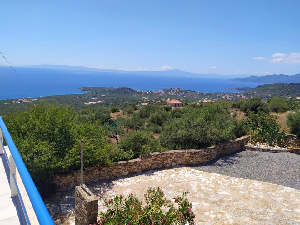 Neohori 1 Apartment in Messenia