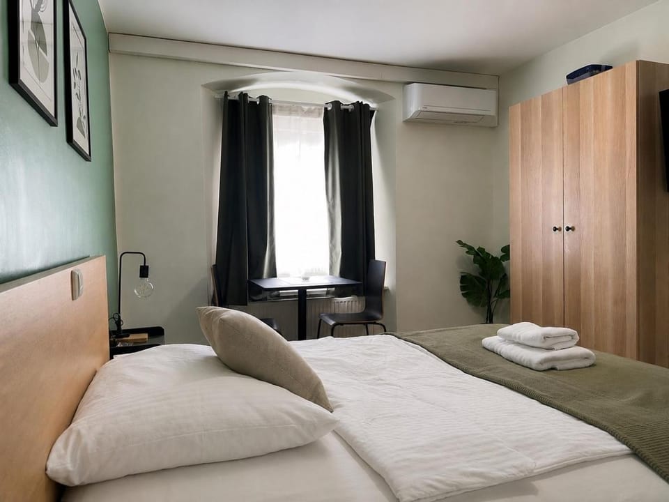 Bed, Photo of the whole room, Bedroom, towels, wardrobe, air conditioner