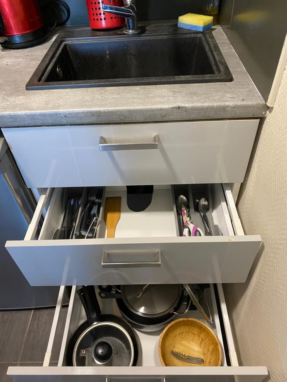 Kitchen or kitchenette