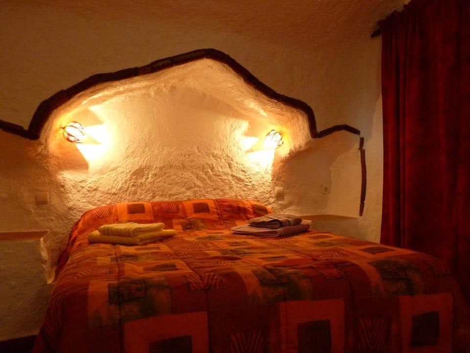 Bed, Night, Bedroom