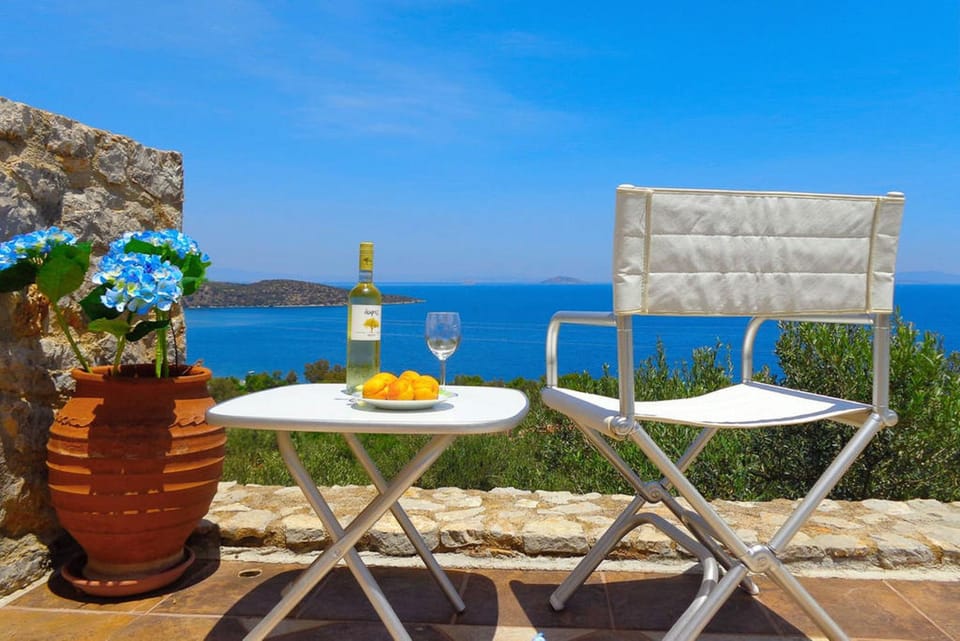 Luxury Villa with Pool overlooking a Majestic View Villa in Argolis, Greece