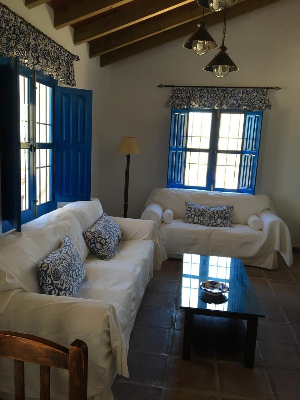 Living room, Photo of the whole room