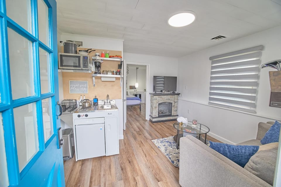 Fairway Paradise tiny home Apartment in Pennsylvania