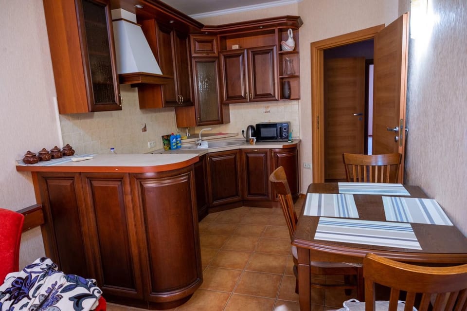 Dining area, Communal kitchen
