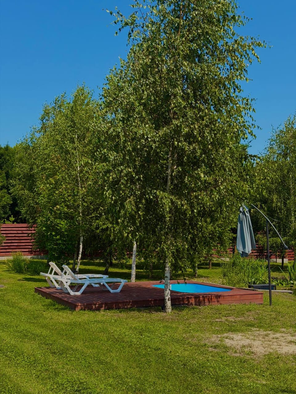 Swimming pool