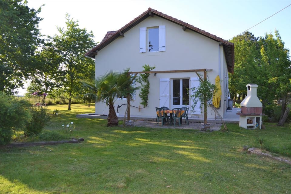 Patio, BBQ facilities, Garden