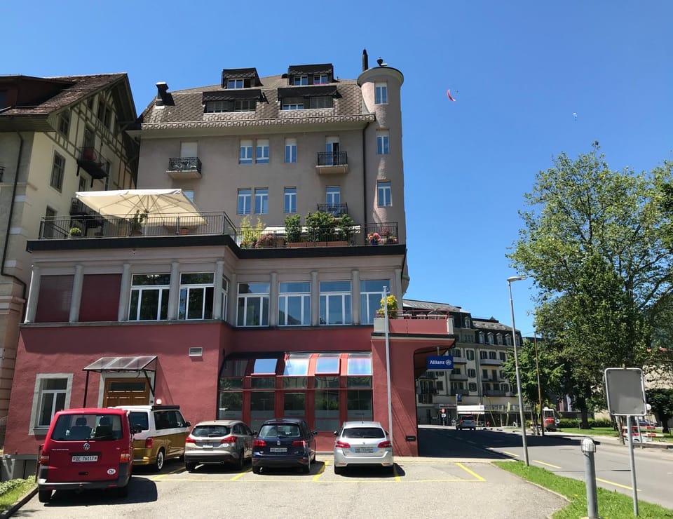 Property building, Facade/entrance