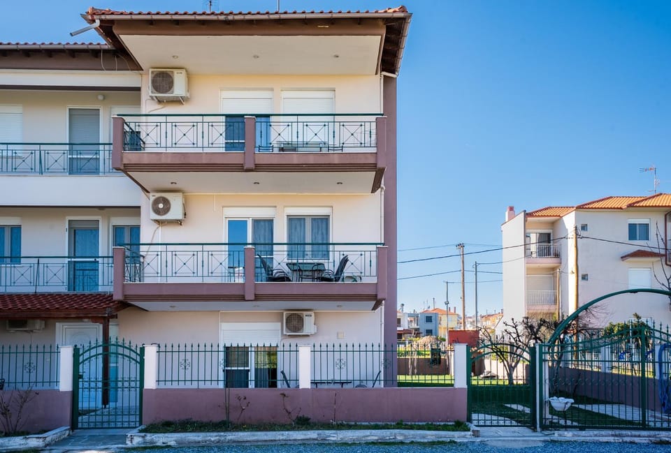 Property building, Facade/entrance