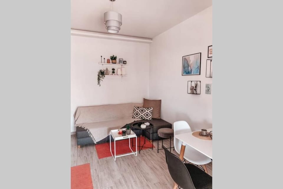 Seaside Apartment in Kalamitsa Area Apartment in Kavala