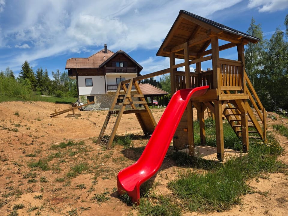 Apartmani Suncani breg Tara Apartment in Zlatibor District, Serbia