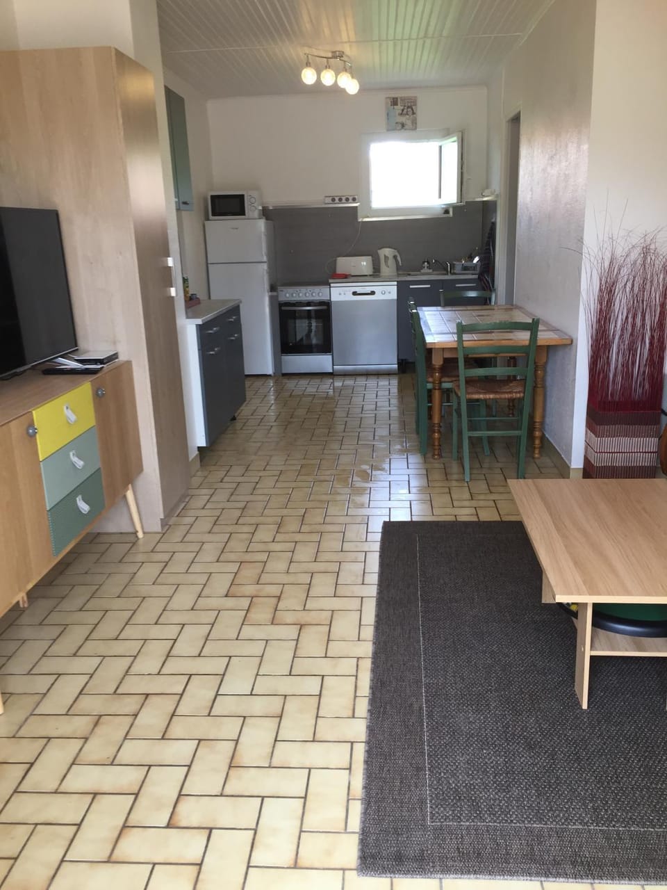 Kitchen or kitchenette, Seating area