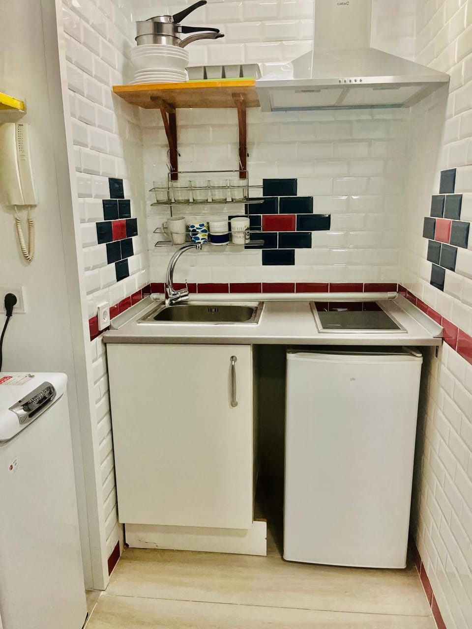 Kitchen or kitchenette