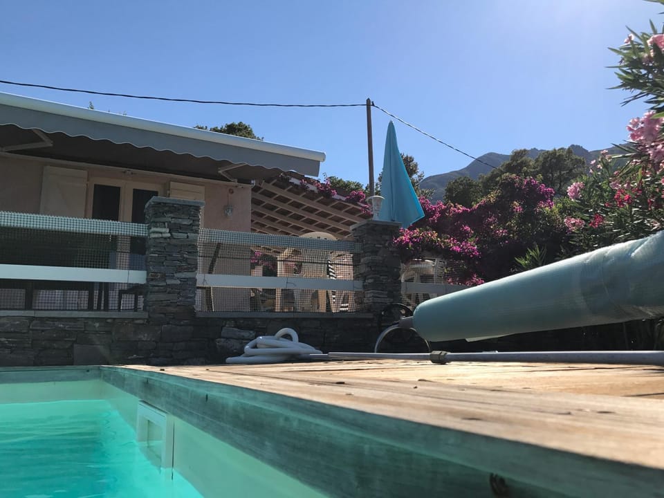 CHAMBRE HOTES CARPE DIEM Bed and Breakfast in Corsica