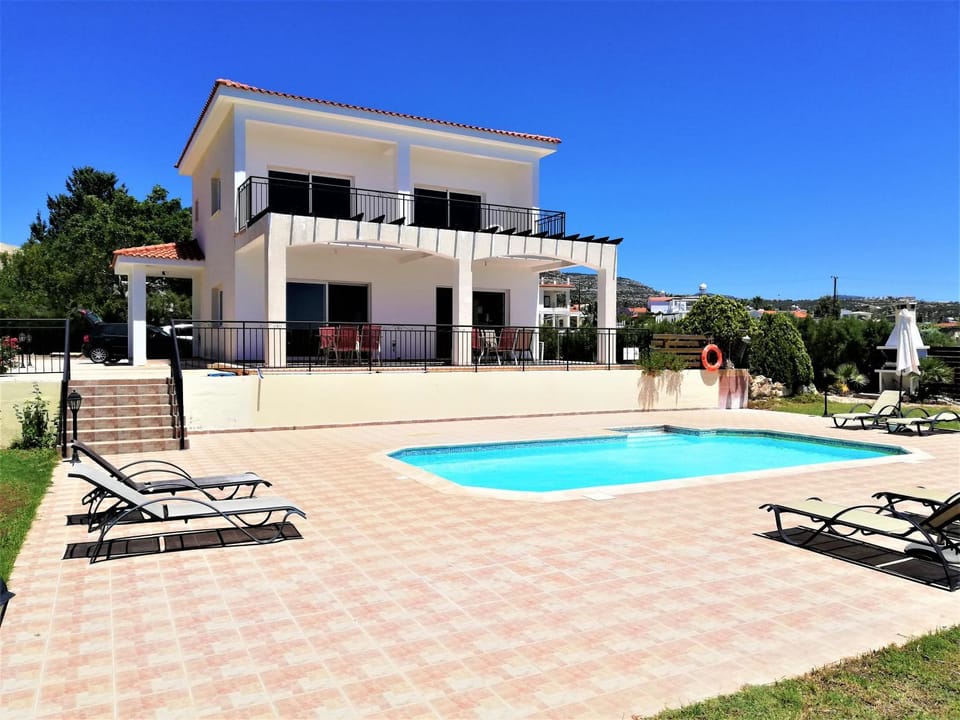 Property building, Swimming pool, Swimming pool