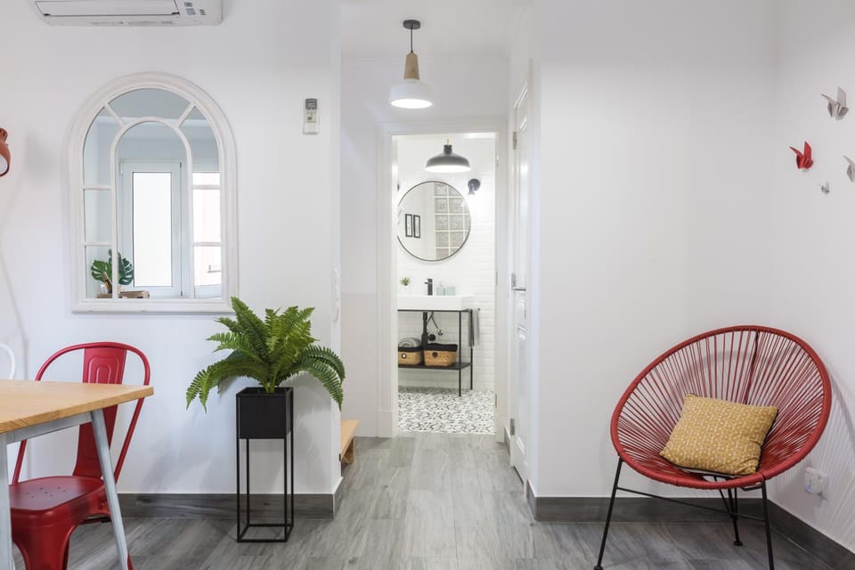 Bathroom, Seating area, Dining area