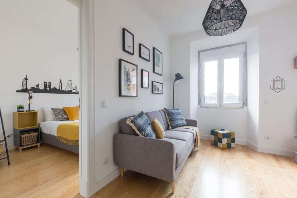 Bed, Living room, Seating area, Bedroom