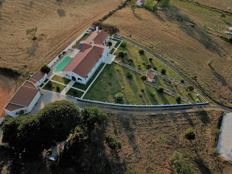 Portela Guesthouse Bed and Breakfast in Setubal District